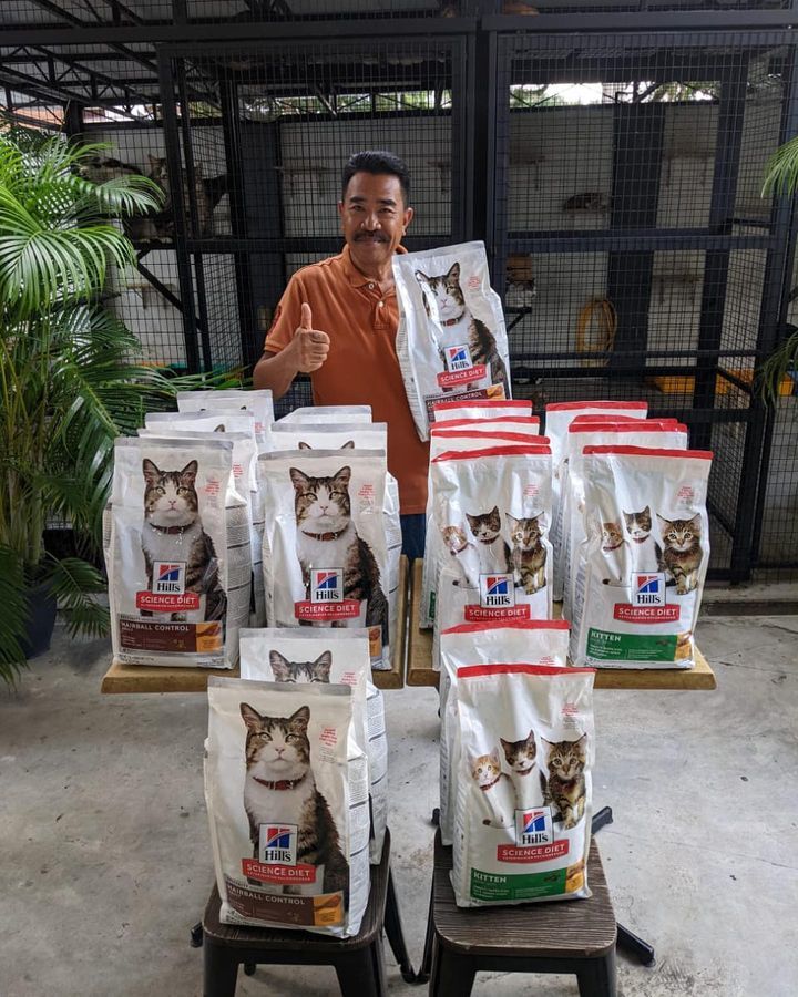 Agihan Sebanyak 144 Beg Makanan Kucing Program Ban..