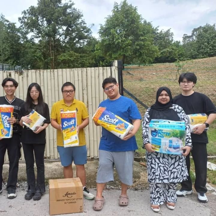 More Students Groups With Lovely Donation From. 1 ..