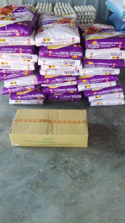 Dog/cat Food Donated By. Julieteddy Craft House, M..