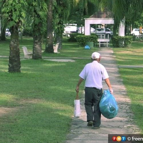 Meet The 84-Year-Old Who Keeps Puchong Park Clean